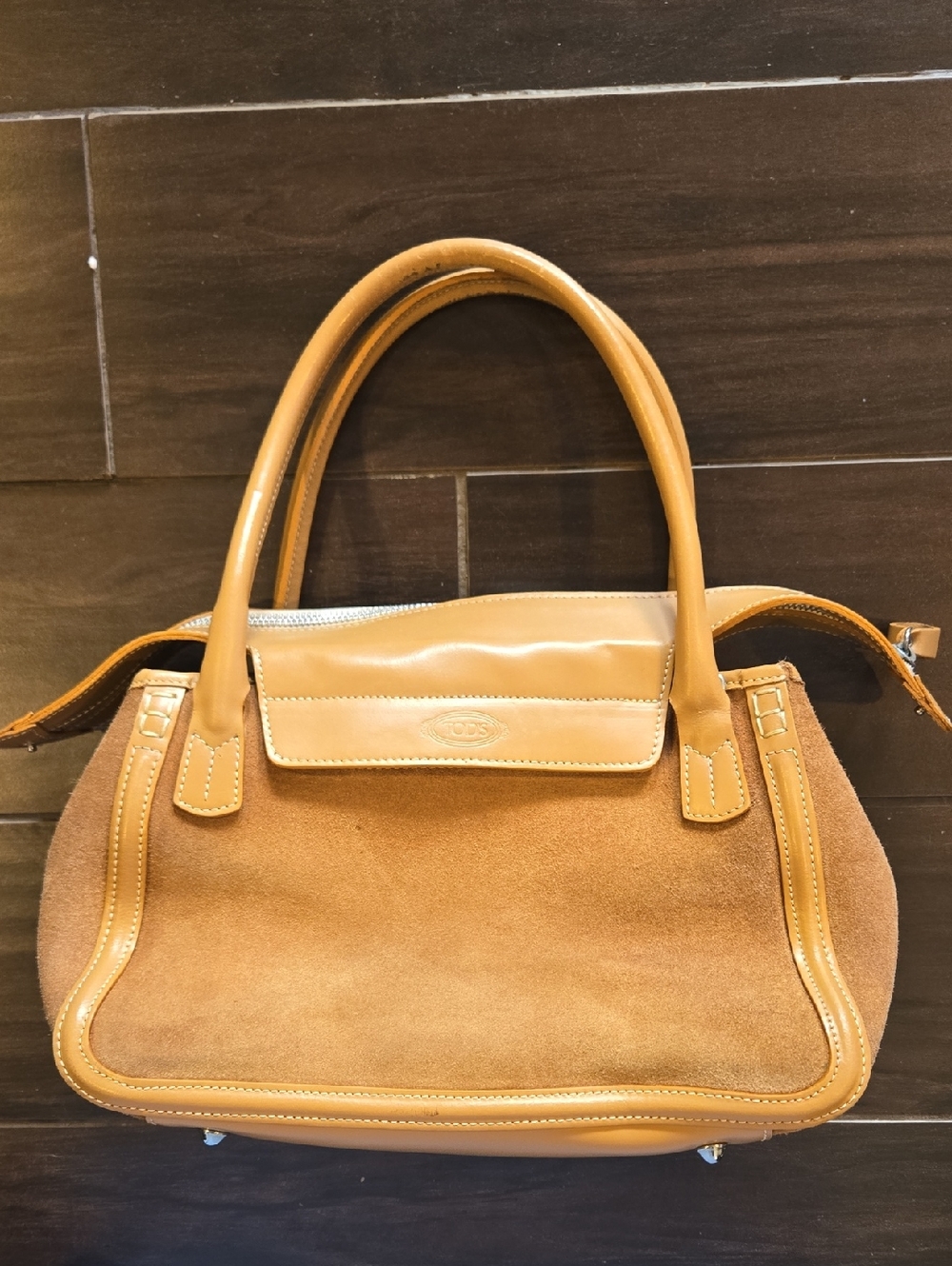 Tod’s Vintage Rare Find Tan Leather And Suede Handbag